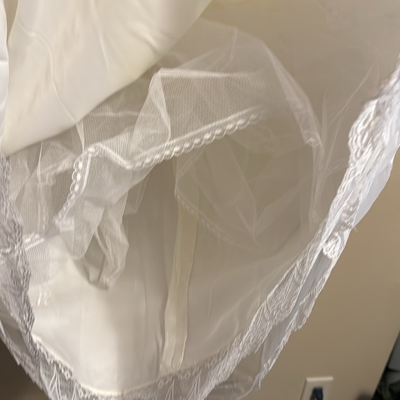 34. White/Ivory First Communion dress - Picture 5 of 9